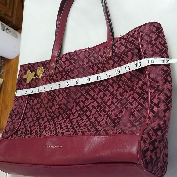 Tommy Hilfiger Tote - Picture 8 of 9